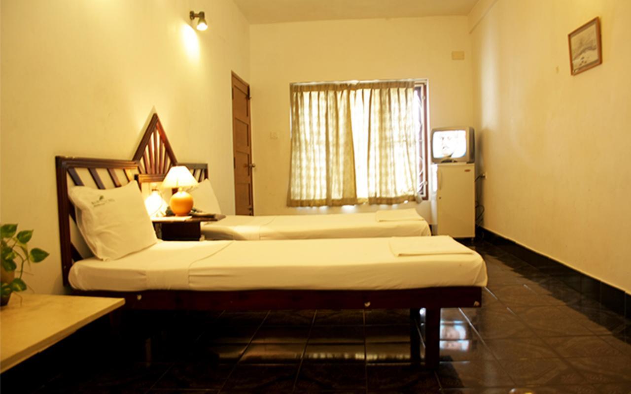 Raja Hotel קובאלאם מראה חיצוני תמונה