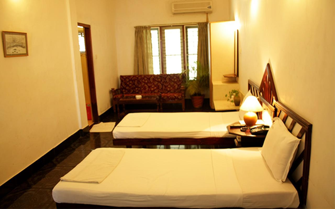 Raja Hotel קובאלאם מראה חיצוני תמונה