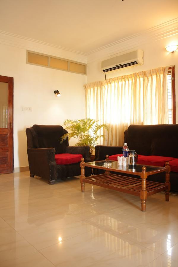 Raja Hotel קובאלאם מראה חיצוני תמונה